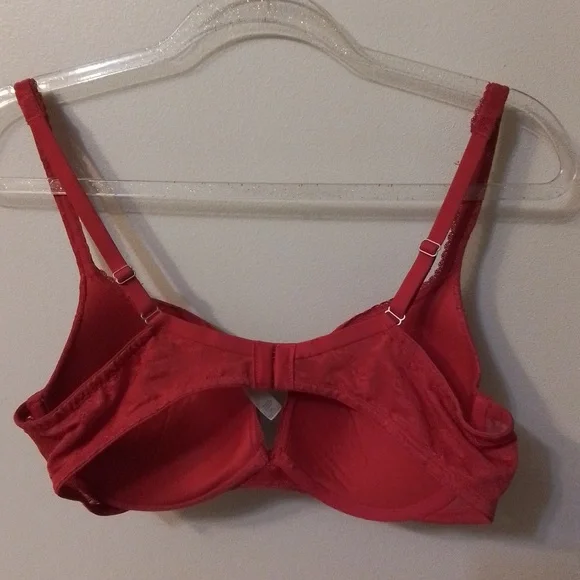 Victoria's secret bra - Picture 2 of 3